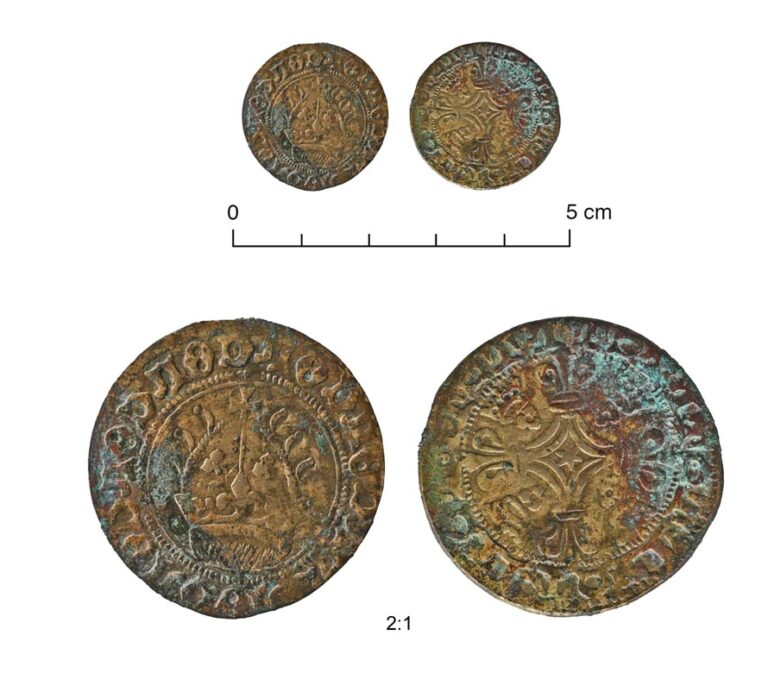 Rechenpfennig aus Messing, 15. Jahrhundert, Vierer mit blitzartigem Beizeichen bzw. Punkt nach Tiroler Vorbild (1480 – 1500) aus Lienz, Foto zur Verfügung gestellt vom Institut für Archäologien der Leopold-Franzens-Universität Innsbruck
